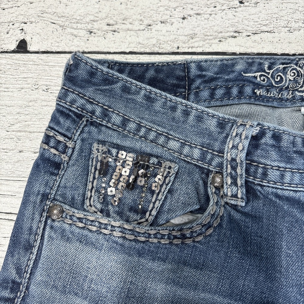 Maurice's Women's  Jeans‎ 3/4 Short  With  Embellished Pockets. - Picture 8 of 12